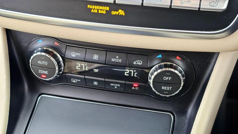 MERCEDES-BENZ GLA CLASS