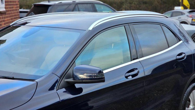 MERCEDES-BENZ GLA CLASS