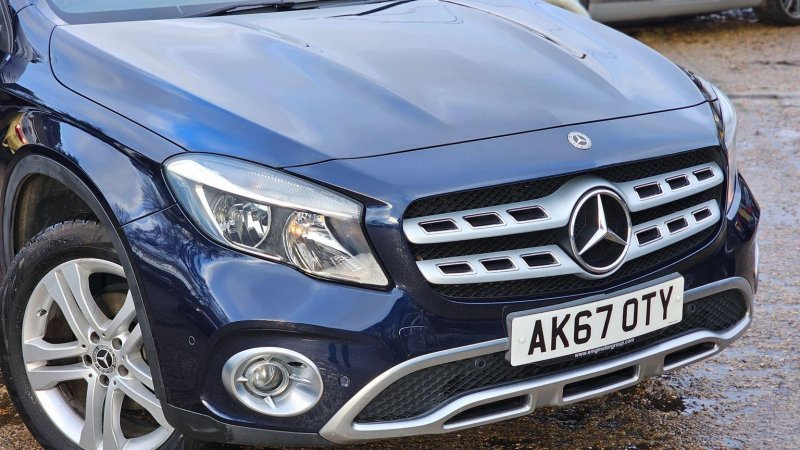 MERCEDES-BENZ GLA CLASS