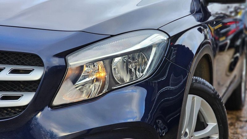 MERCEDES-BENZ GLA CLASS