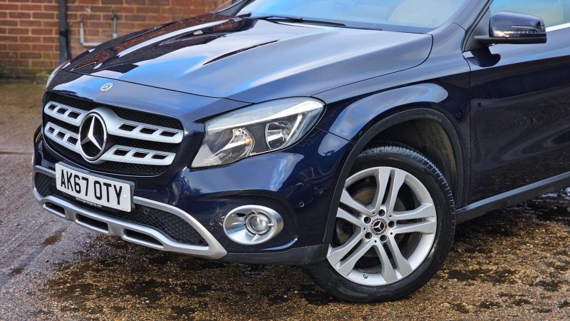 MERCEDES-BENZ GLA CLASS