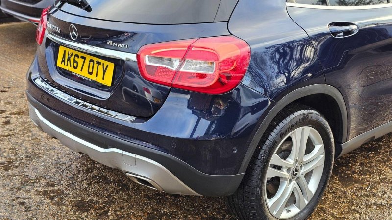 MERCEDES-BENZ GLA CLASS