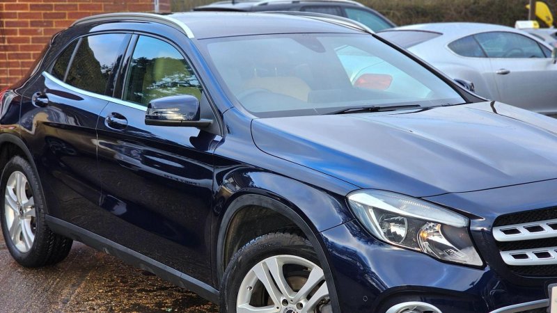 MERCEDES-BENZ GLA CLASS