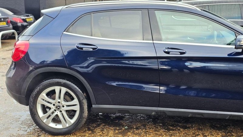 MERCEDES-BENZ GLA CLASS