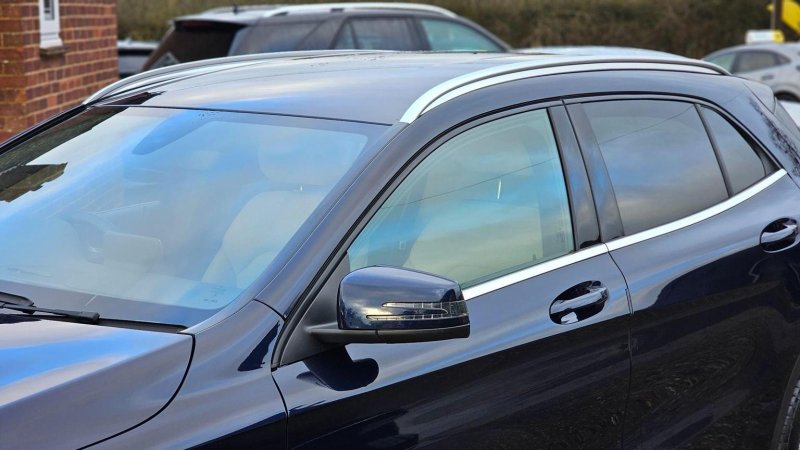 MERCEDES-BENZ GLA CLASS