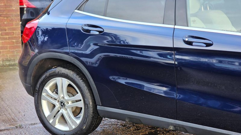 MERCEDES-BENZ GLA CLASS
