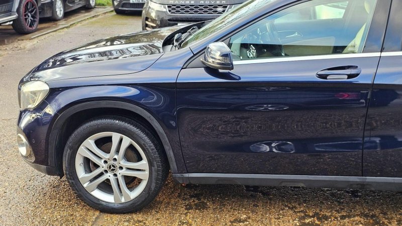 MERCEDES-BENZ GLA CLASS