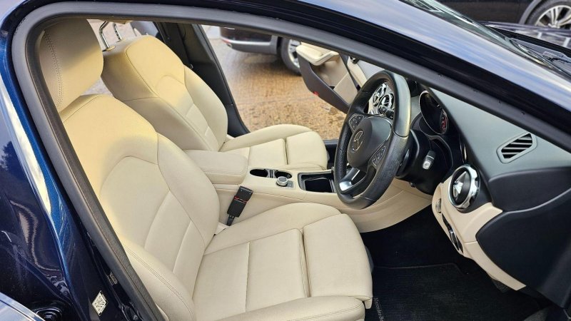 MERCEDES-BENZ GLA CLASS
