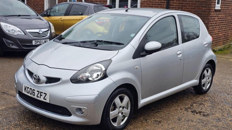 TOYOTA AYGO