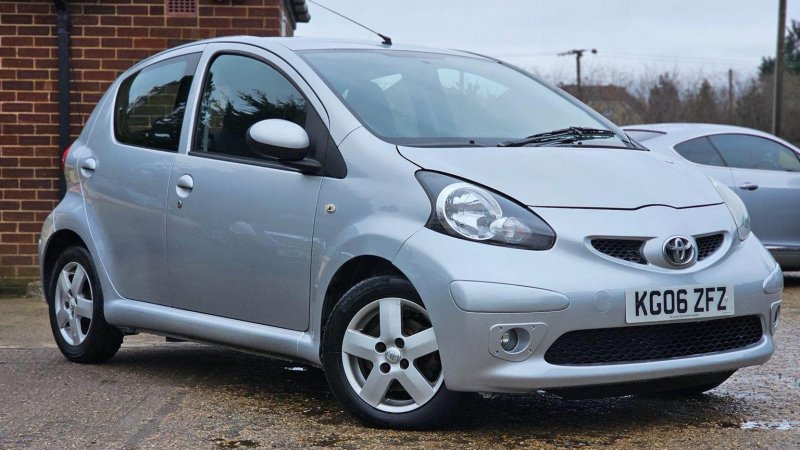 TOYOTA AYGO