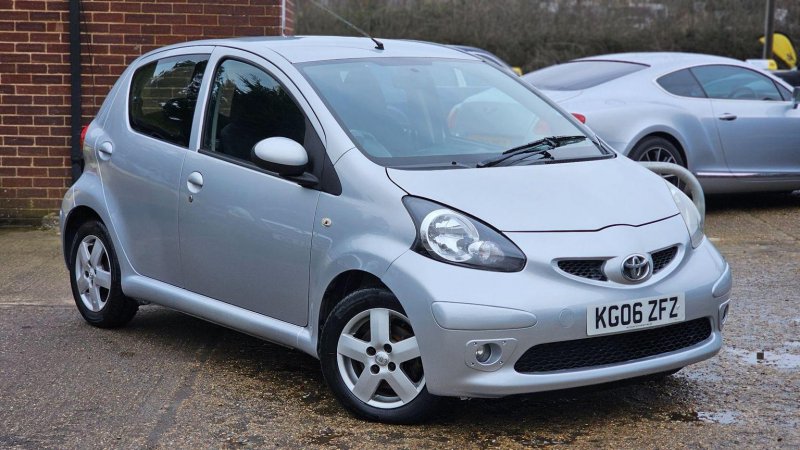 TOYOTA AYGO