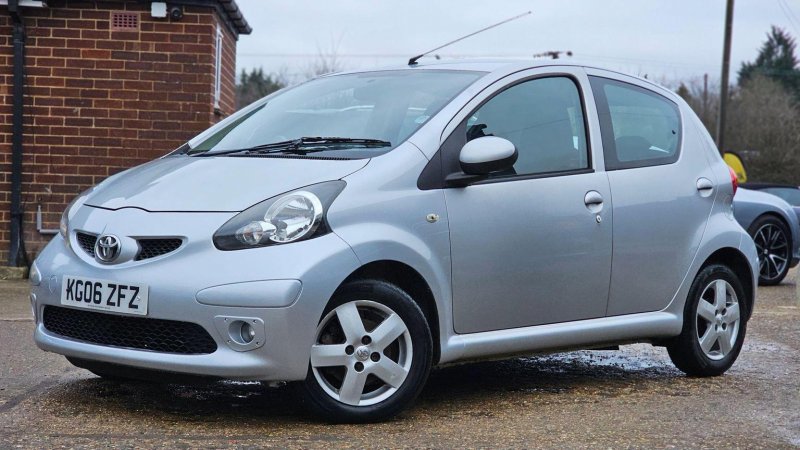 TOYOTA AYGO