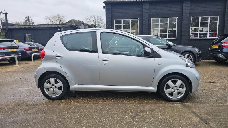 TOYOTA AYGO