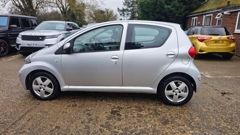 TOYOTA AYGO
