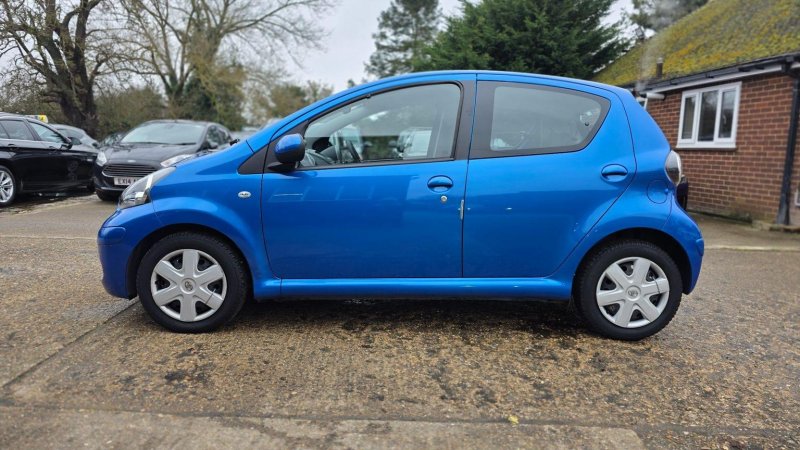 TOYOTA AYGO