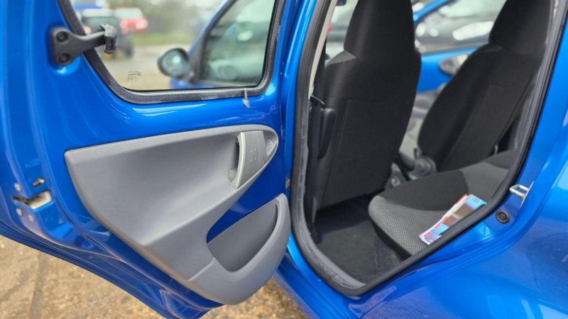 TOYOTA AYGO