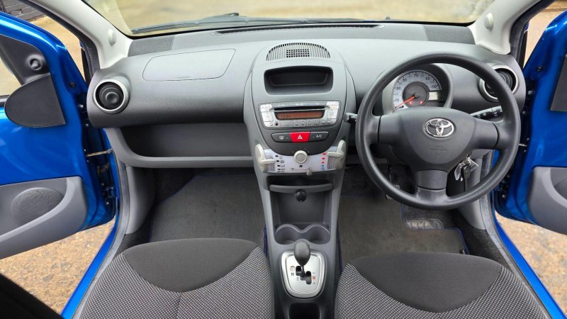 TOYOTA AYGO
