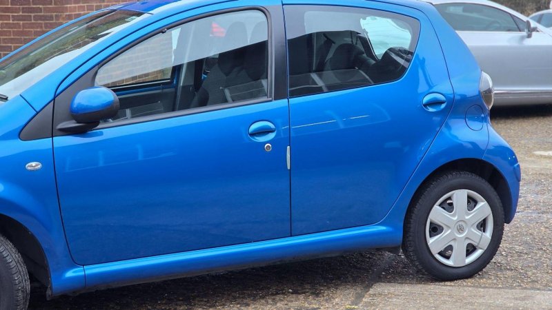 TOYOTA AYGO