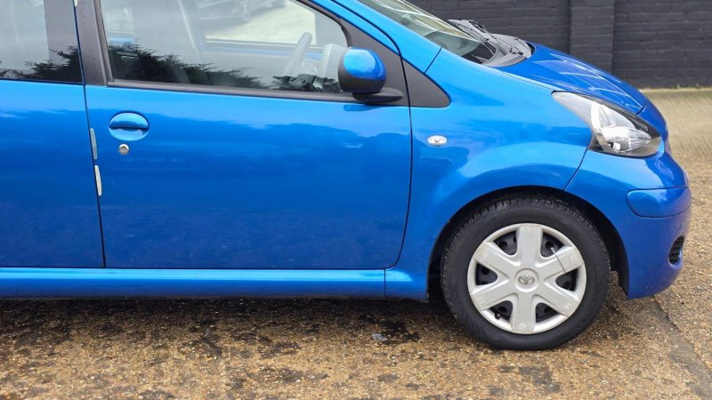 TOYOTA AYGO