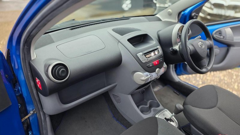 TOYOTA AYGO