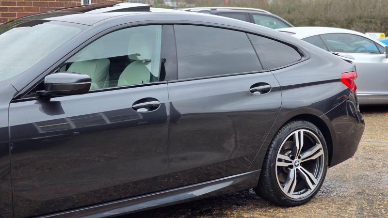 BMW 6 SERIES