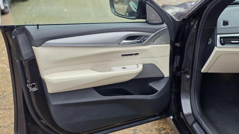 BMW 6 SERIES