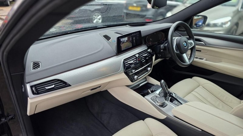 BMW 6 SERIES