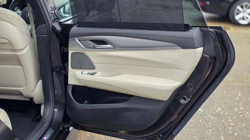 BMW 6 SERIES