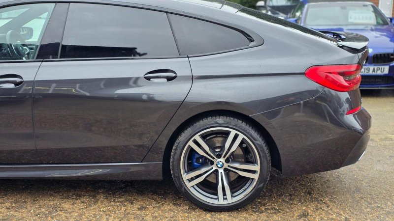 BMW 6 SERIES