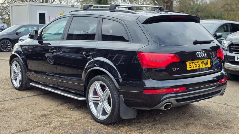 AUDI Q7