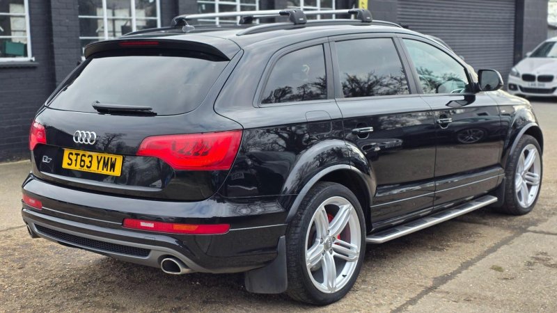 AUDI Q7