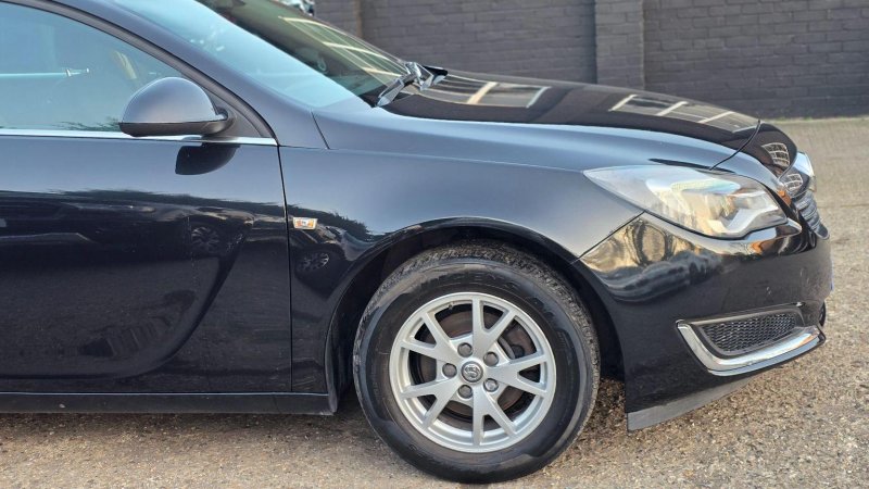 VAUXHALL INSIGNIA