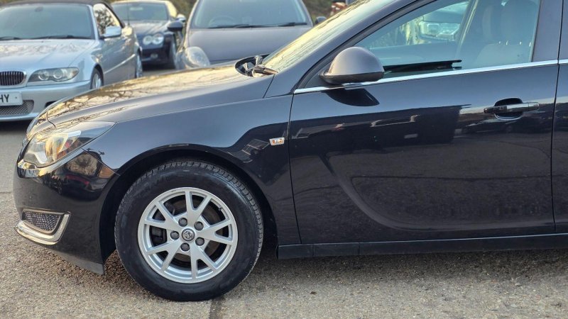 VAUXHALL INSIGNIA