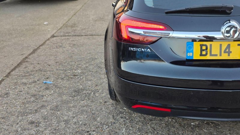 VAUXHALL INSIGNIA