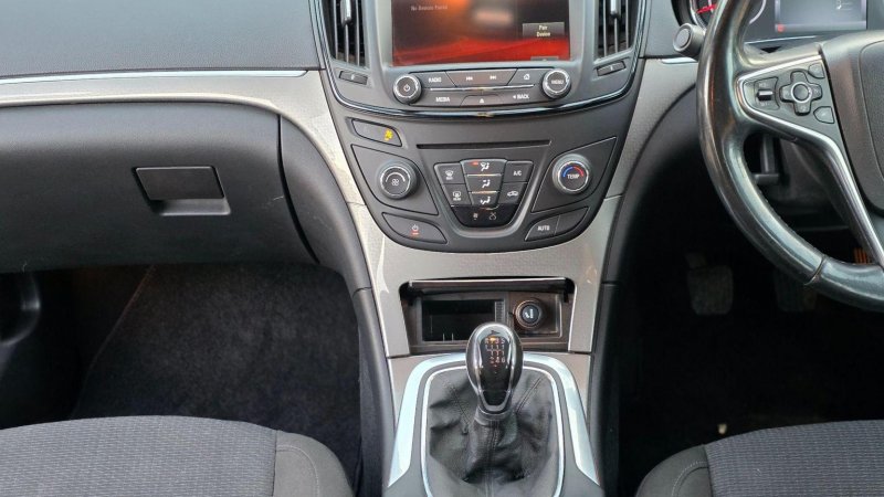 VAUXHALL INSIGNIA