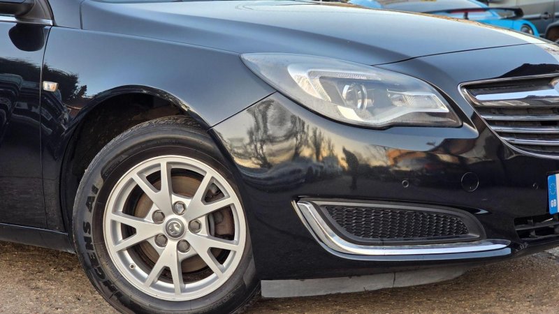 VAUXHALL INSIGNIA