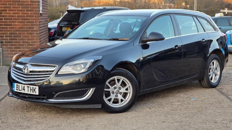 VAUXHALL INSIGNIA