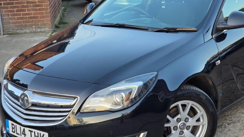 VAUXHALL INSIGNIA