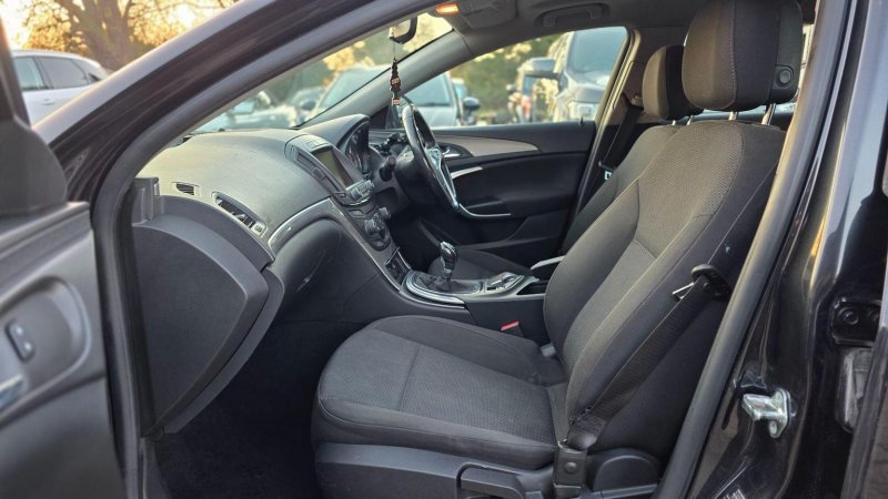 VAUXHALL INSIGNIA