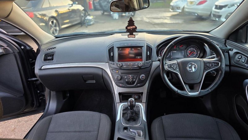 VAUXHALL INSIGNIA