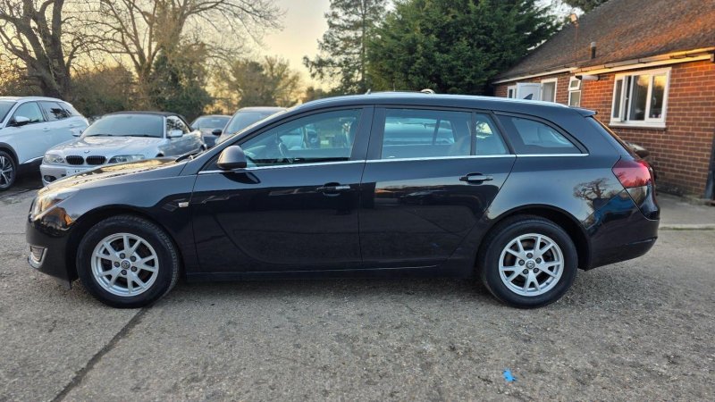 VAUXHALL INSIGNIA