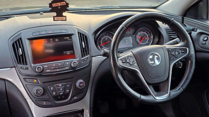 VAUXHALL INSIGNIA