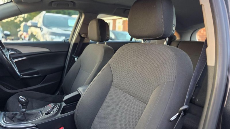 VAUXHALL INSIGNIA