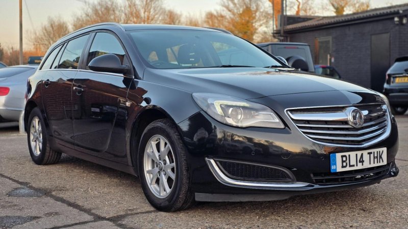 VAUXHALL INSIGNIA