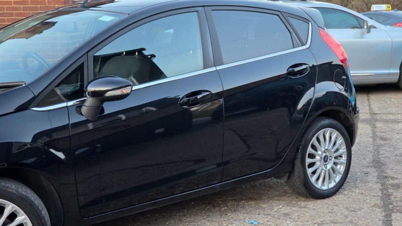FORD FIESTA