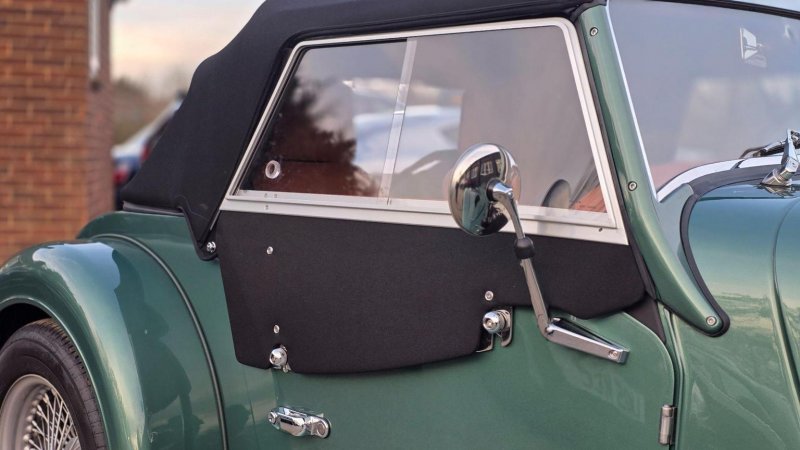 MORGAN PLUS 4