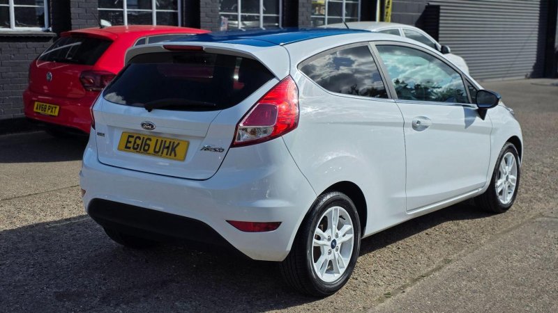 FORD FIESTA