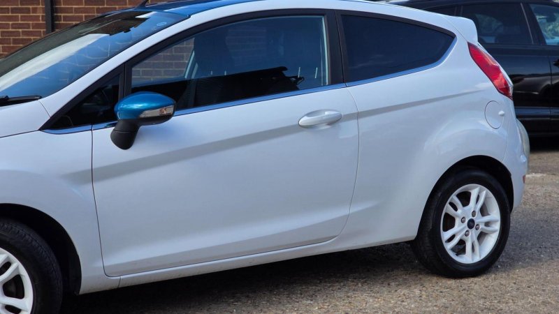 FORD FIESTA