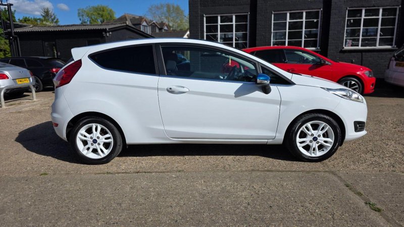FORD FIESTA
