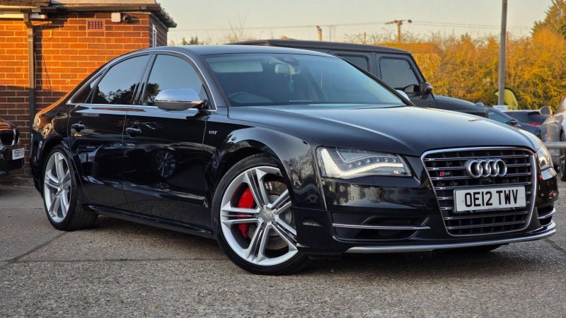 AUDI S8